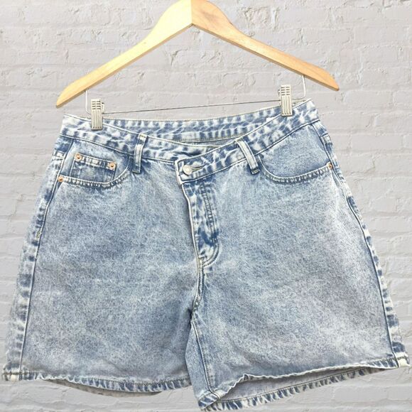 Vintage Acid Wash Denim Shorts Diagonal Button Fly High Rise M/L 🦋✨ - Picture 2 of 11